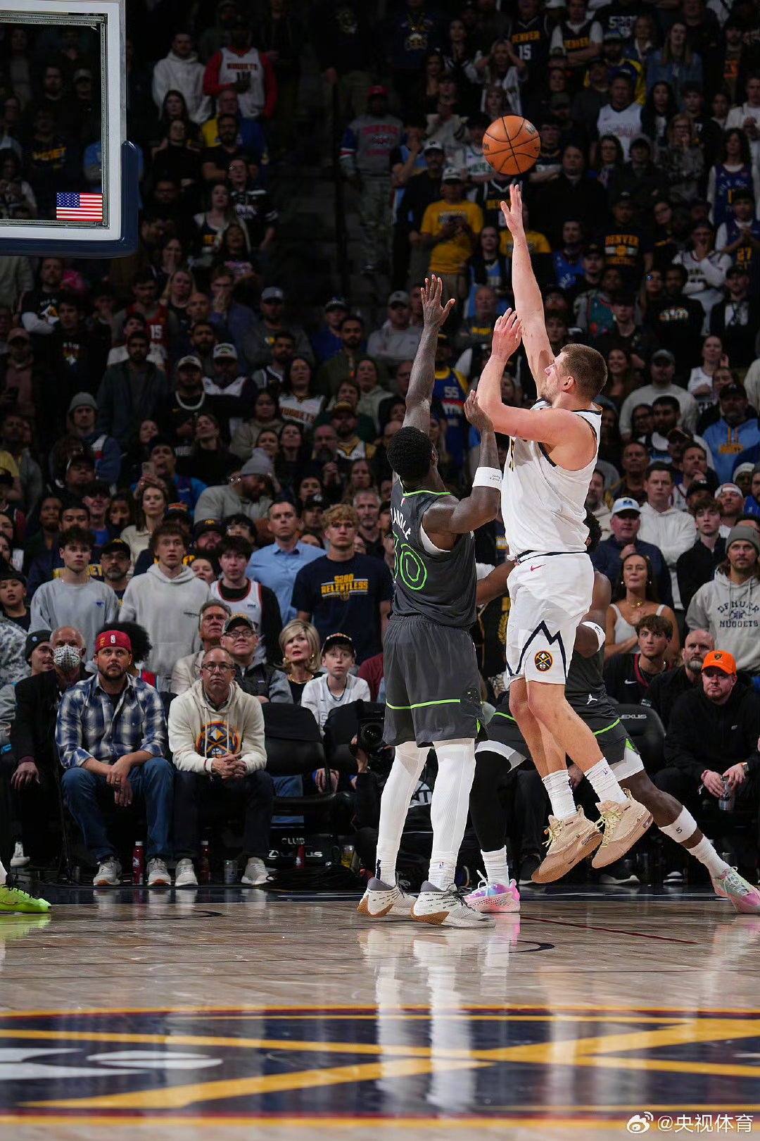 火箭碾压辽宁队，约基奇刷新纪录