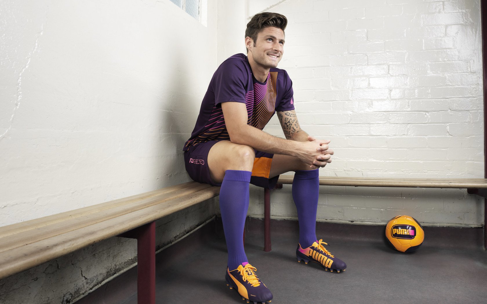 开云体育世界杯-当太极虎遭遇红牛风暴，萨拉赫的利刃划破莱比锡夜空